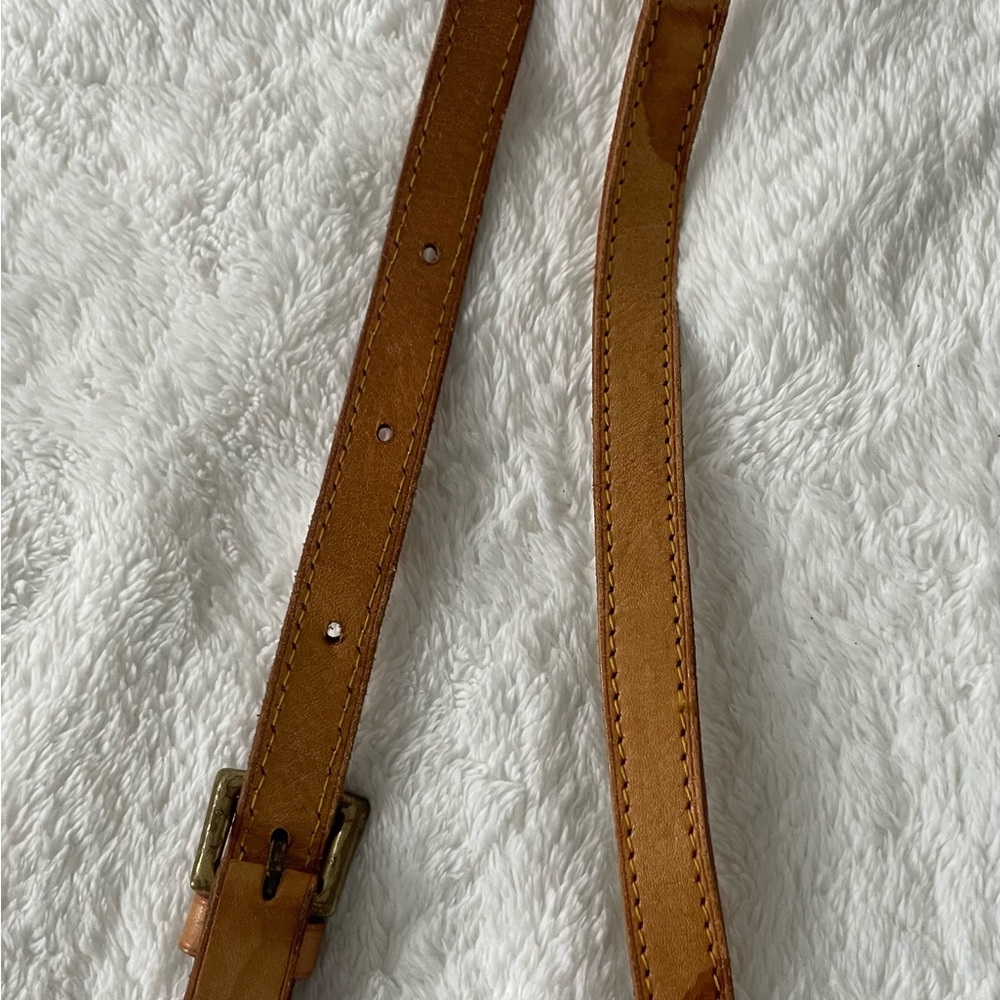 Louis Vuitton
with Tan Leather Strap
Musette Tango Short Shoulder Bag Brown
🤎🤎🤎 - Picture 10 of 14